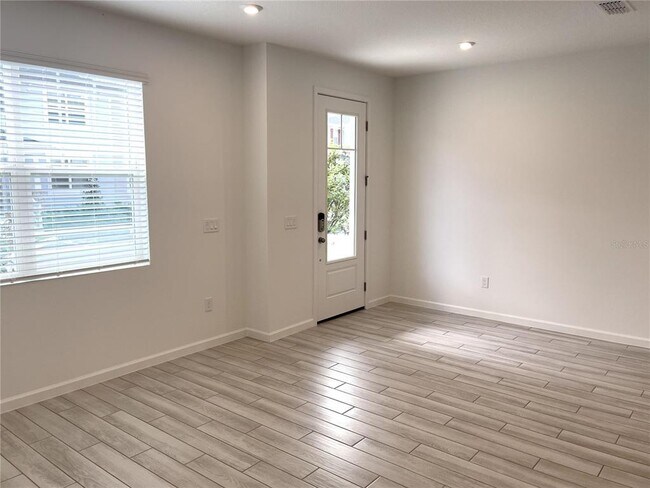 Building Photo - 1294 Tarflower Dr