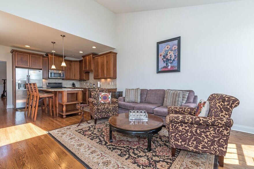 Building Photo - 9 Briar Ridge Dr