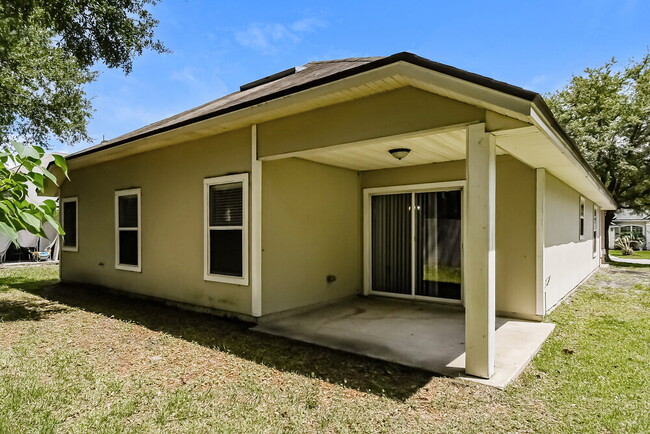 Building Photo - 2741 Acorn Park Dr N