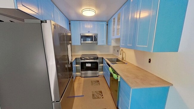 Building Photo - Amazing One Bedroom/ One Bath La Goleta Condo