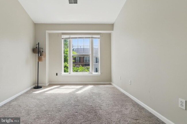 Building Photo - 20801 Shamrock Glen Cir
