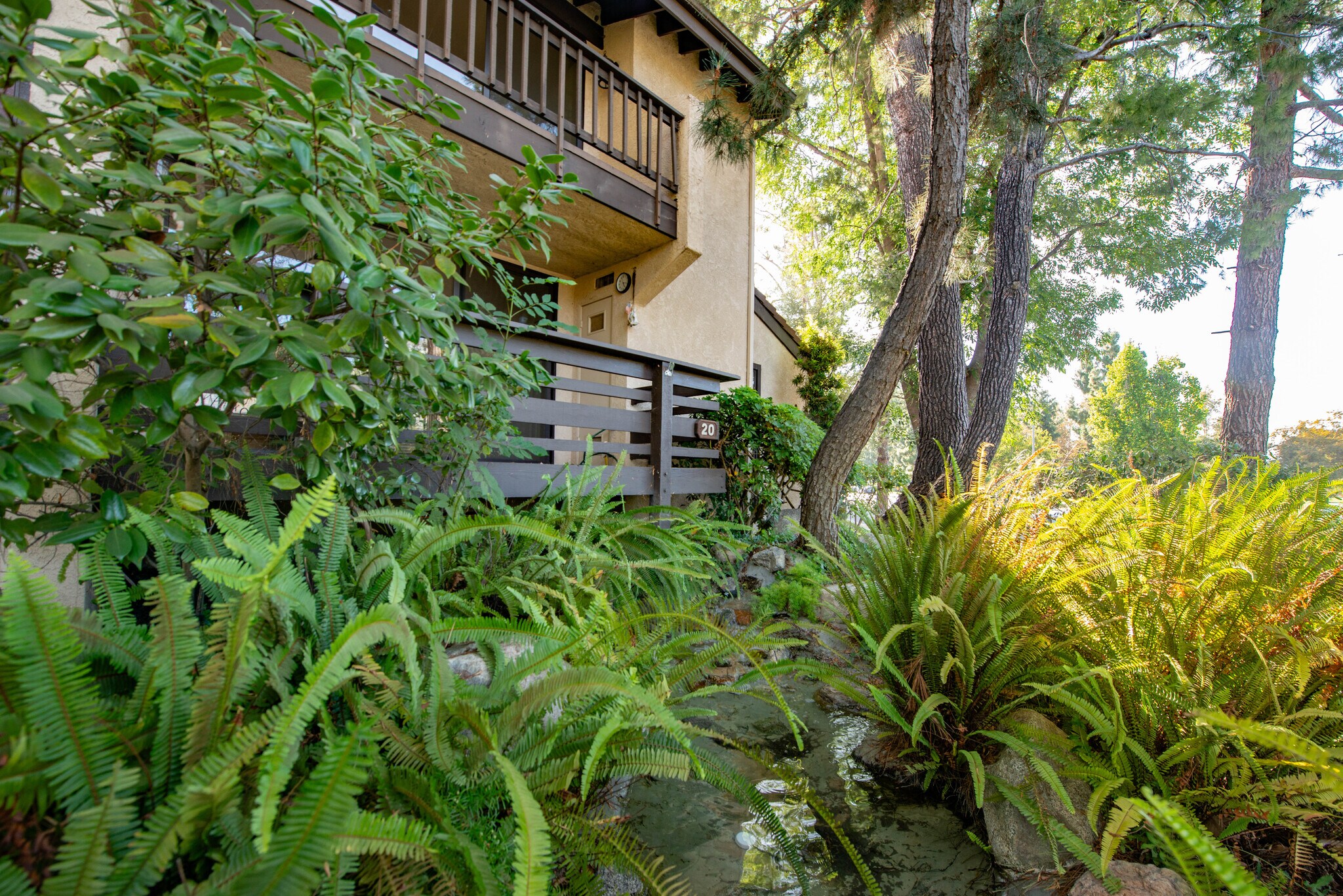 Building Photo - 5757 Owensmouth Ave