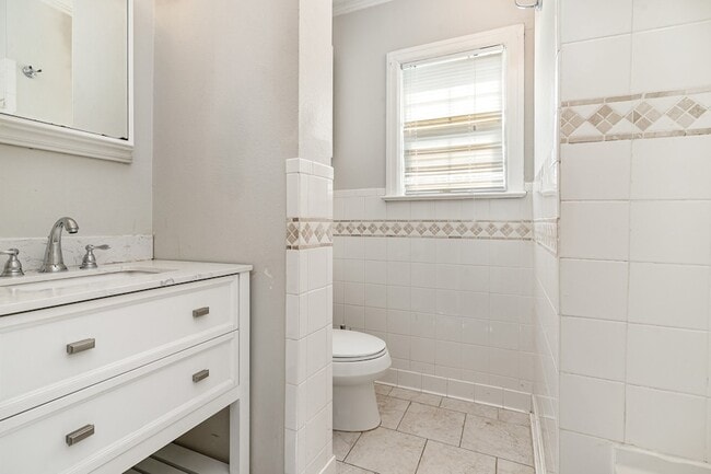 Building Photo - 4146 Normandy Ave