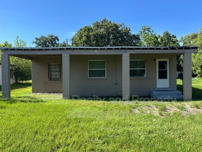 Building Photo - 1345 Winnifred St