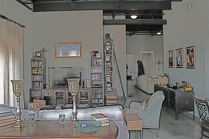 Building Photo - 214 Village Square