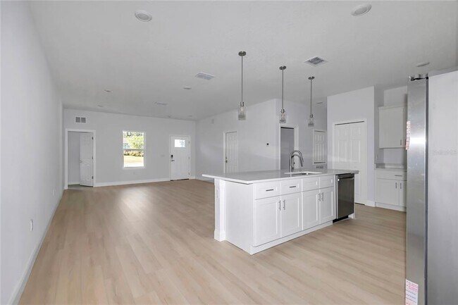 Building Photo - 13257 SW 73rd Ave Rd