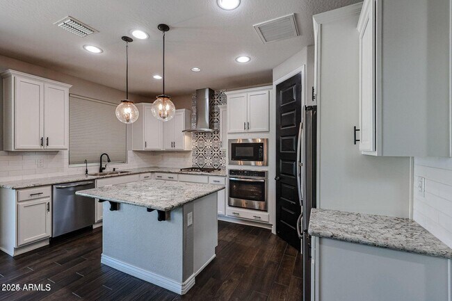 Building Photo - 9553 W Donald Dr