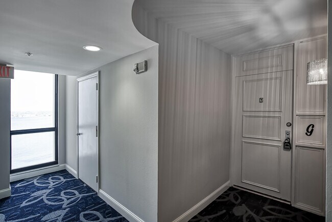 Building Photo - 5380 N Ocean Dr