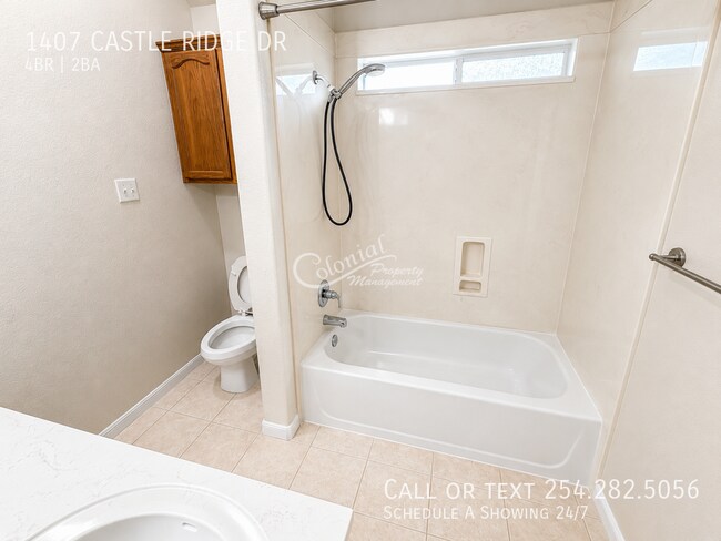 Building Photo - 1407 Castle Ridge Dr