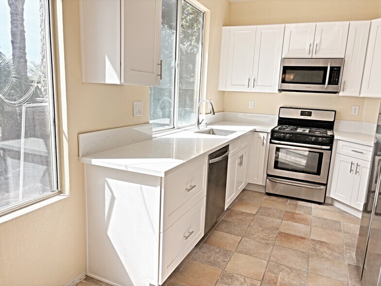 Building Photo - 4065 Ivey Vista Way