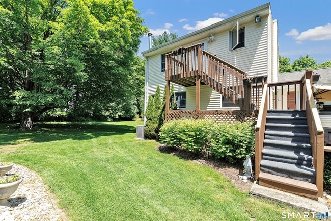 Building Photo - 5 Saxony Dr