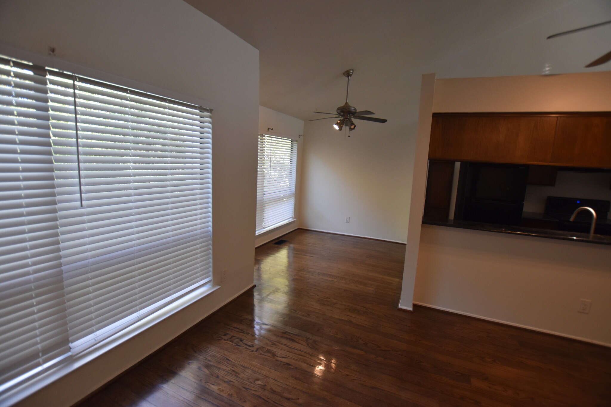 Building Photo - 6718 Eastridge Dr