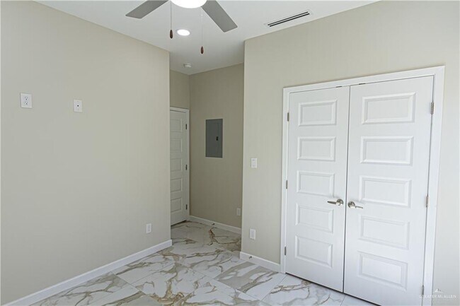 Building Photo - 509 N Emerald Ave