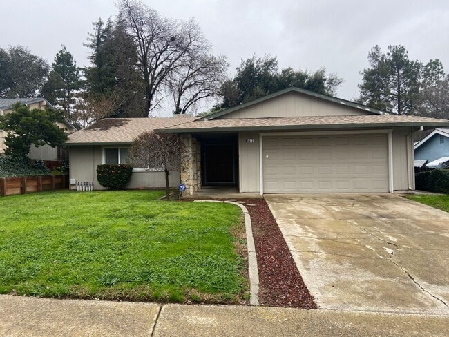 Primary Photo - Super clean! 3 Bdrm, 2 Bath near Greenback & Trajan