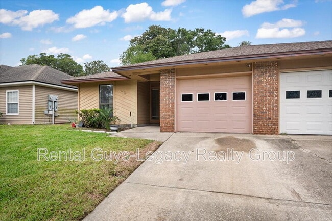 Building Photo - 3956 Hollows Dr
