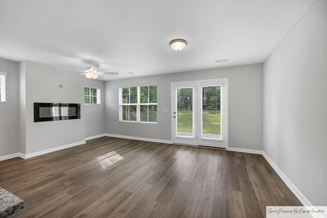 Building Photo - MODERN 3 BEDROOM IN LEXINGTON'S MURRAY VILLAGE