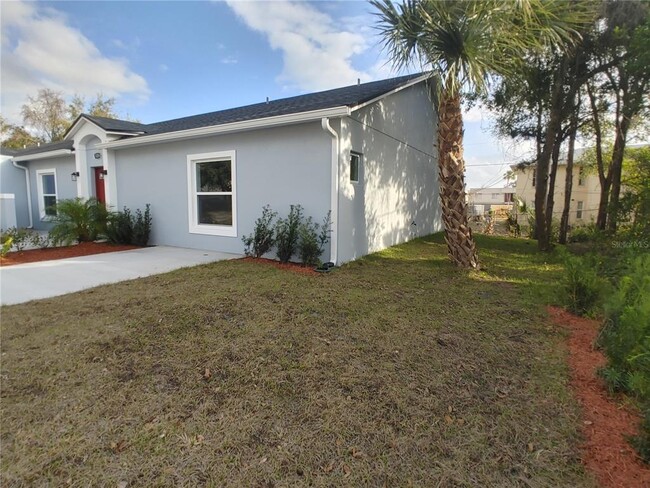 Building Photo - 131 Hummingbird St