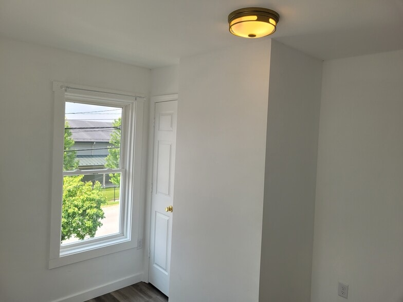 Building Photo - 137 Federal St