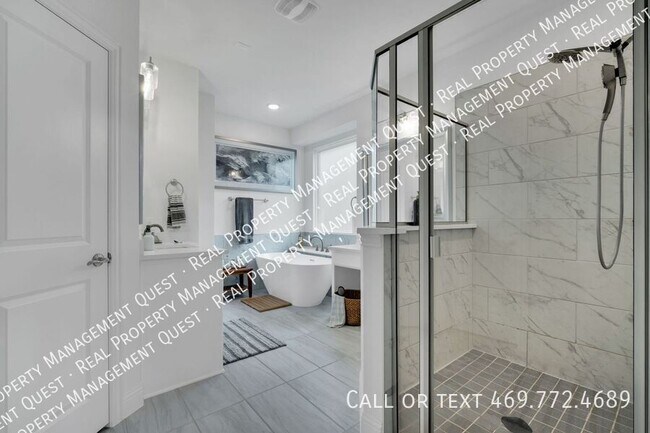 Building Photo - 1767 Shumard St