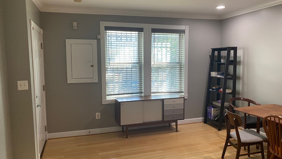 Living Room - 1242 Queen St, NE