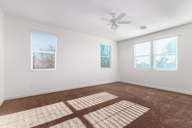 Building Photo - 2327 S Wycliff Cir