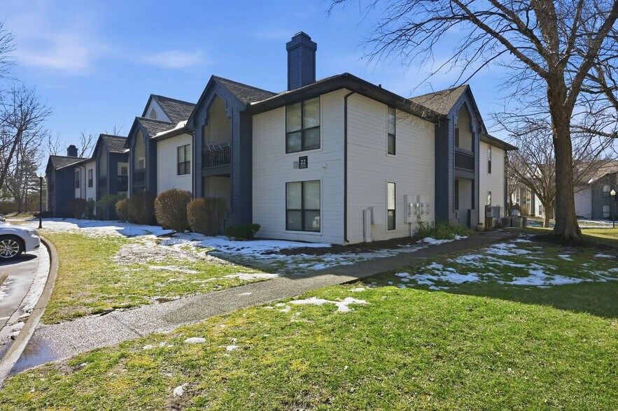 Building Photo - 2200 Deer Path Cir