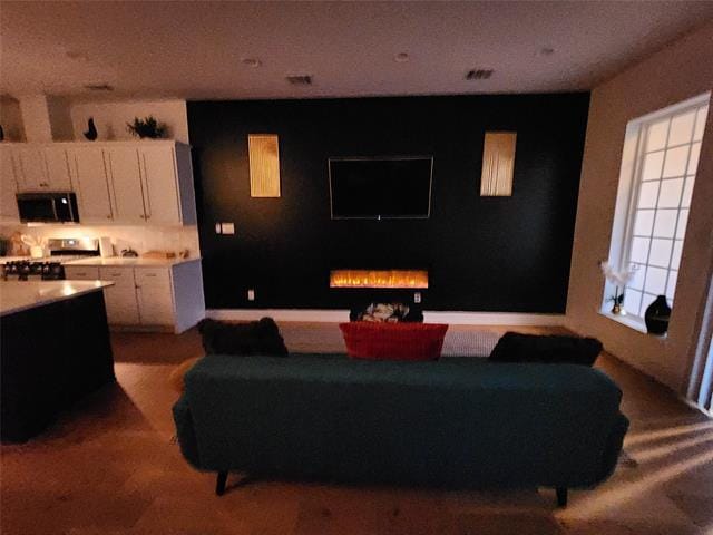 Building Photo - 5316 Eastside Ave