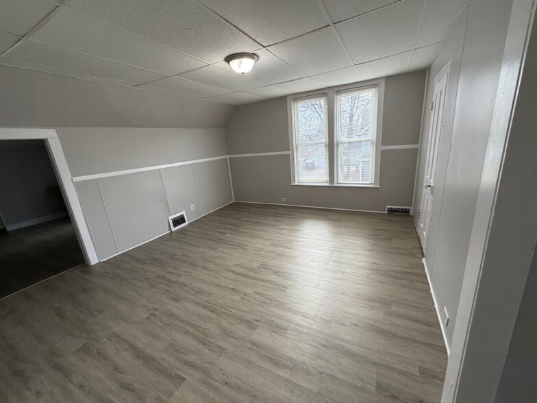 Building Photo - 600 18th St