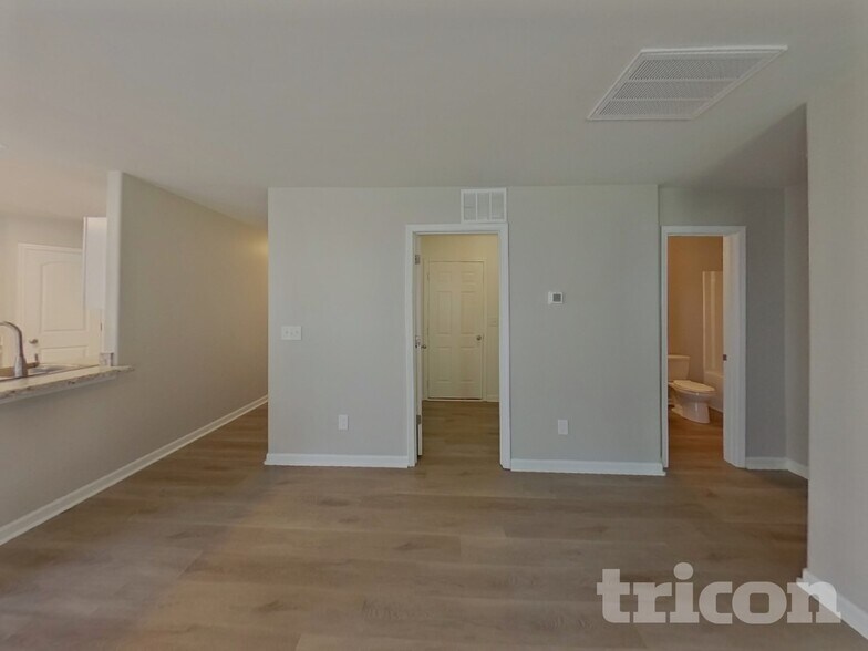 Building Photo - 631 Buckskin Rd