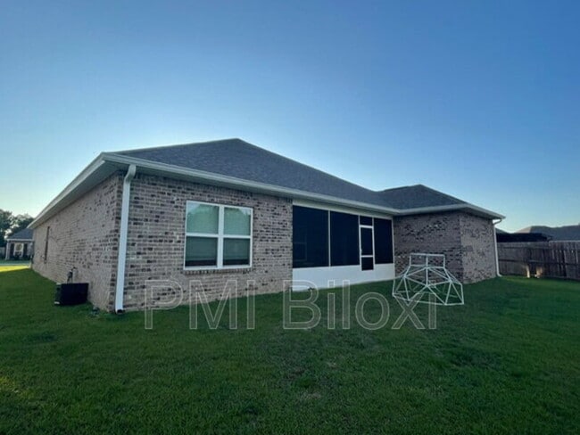 Building Photo - 1208 Carraway Cv