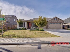 Building Photo - Breathtaking Home Off Calloway and Snow Rd!