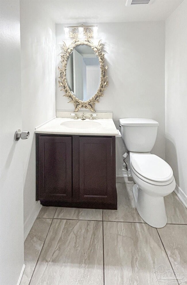 Building Photo - 2119 Langley Ave