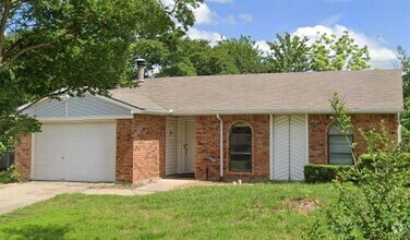 Building Photo - 521 Hanover Dr