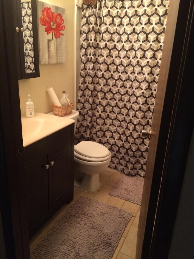 Building Photo - 4035 California Ave