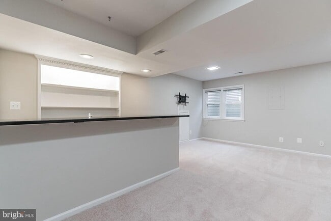 Building Photo - 2817 S Woodrow St