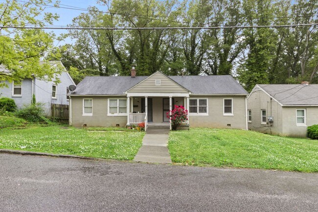 Primary Photo - West Side - Close to Atlanta Belt Line - $...