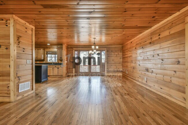 Building Photo - 461 River Estates Rd