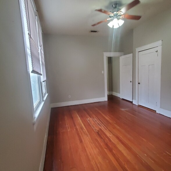 Building Photo - 6330 Annunciation St