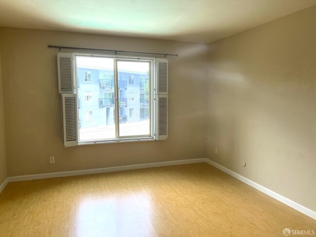 Building Photo - 965 Shorepoint Ct