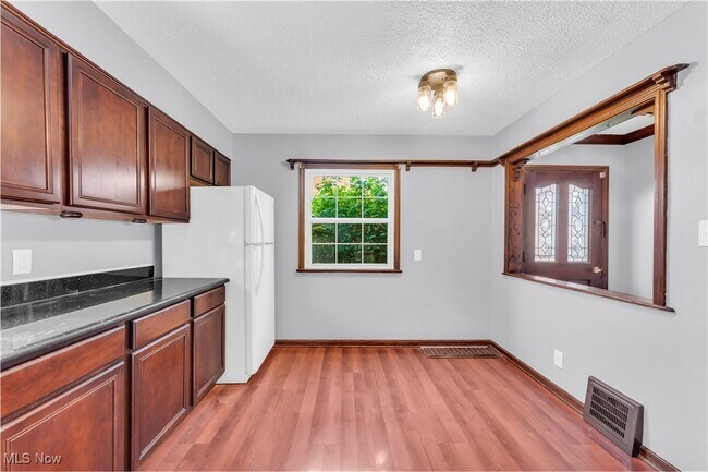 Building Photo - 5807 Orchard Ave