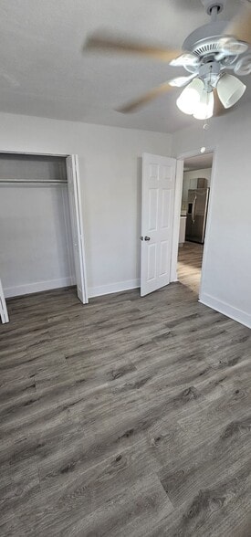 Building Photo - 1715 NW 8th Ct