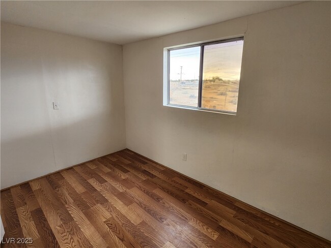Building Photo - 1111 Hardy Ln