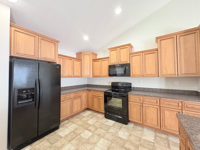 Building Photo - 62 Lofty Cir