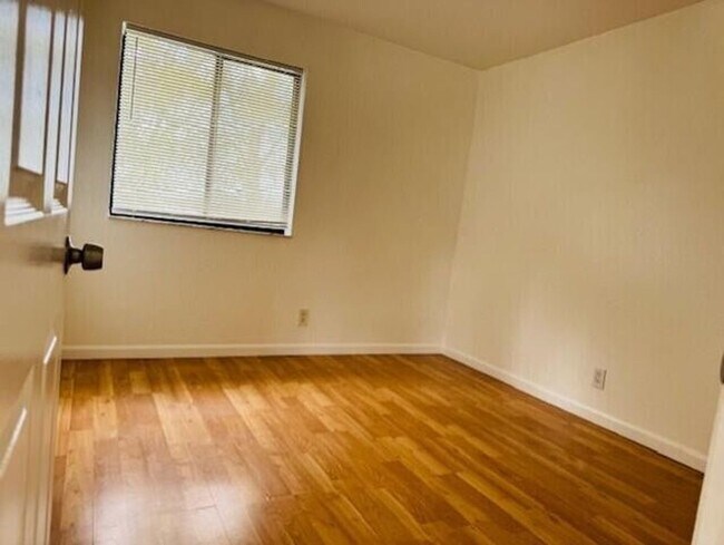 Building Photo - 6008 Strawberry Fields Way