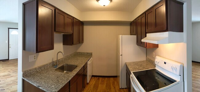 Building Photo - 1230 2nd Dr NE