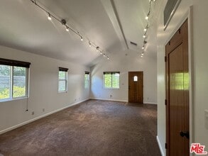 Building Photo - 4535 Matilija Ave