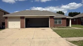 Building Photo - 8103 Zephyr Ct