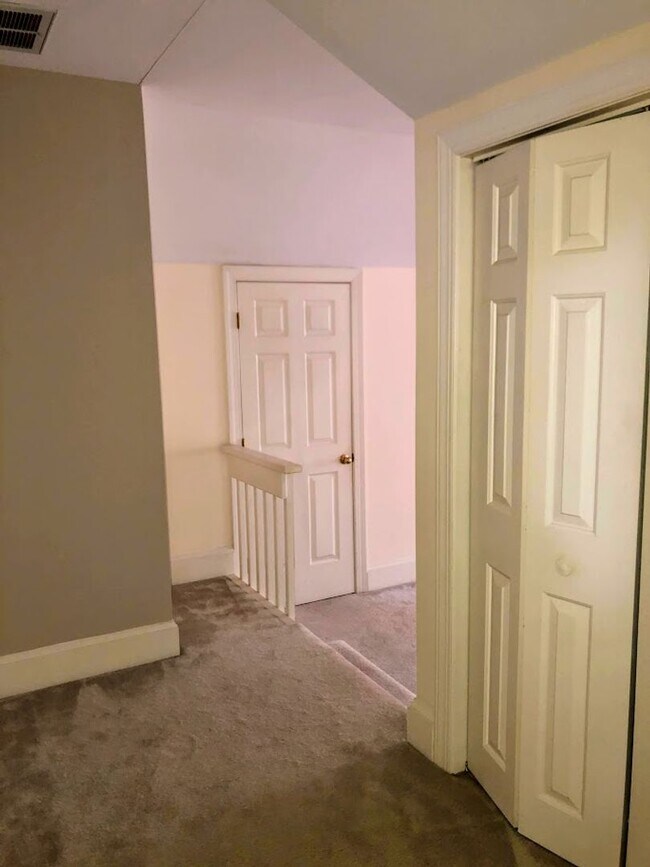 Building Photo - Porters Neck Plantation / Futch Creek Rd