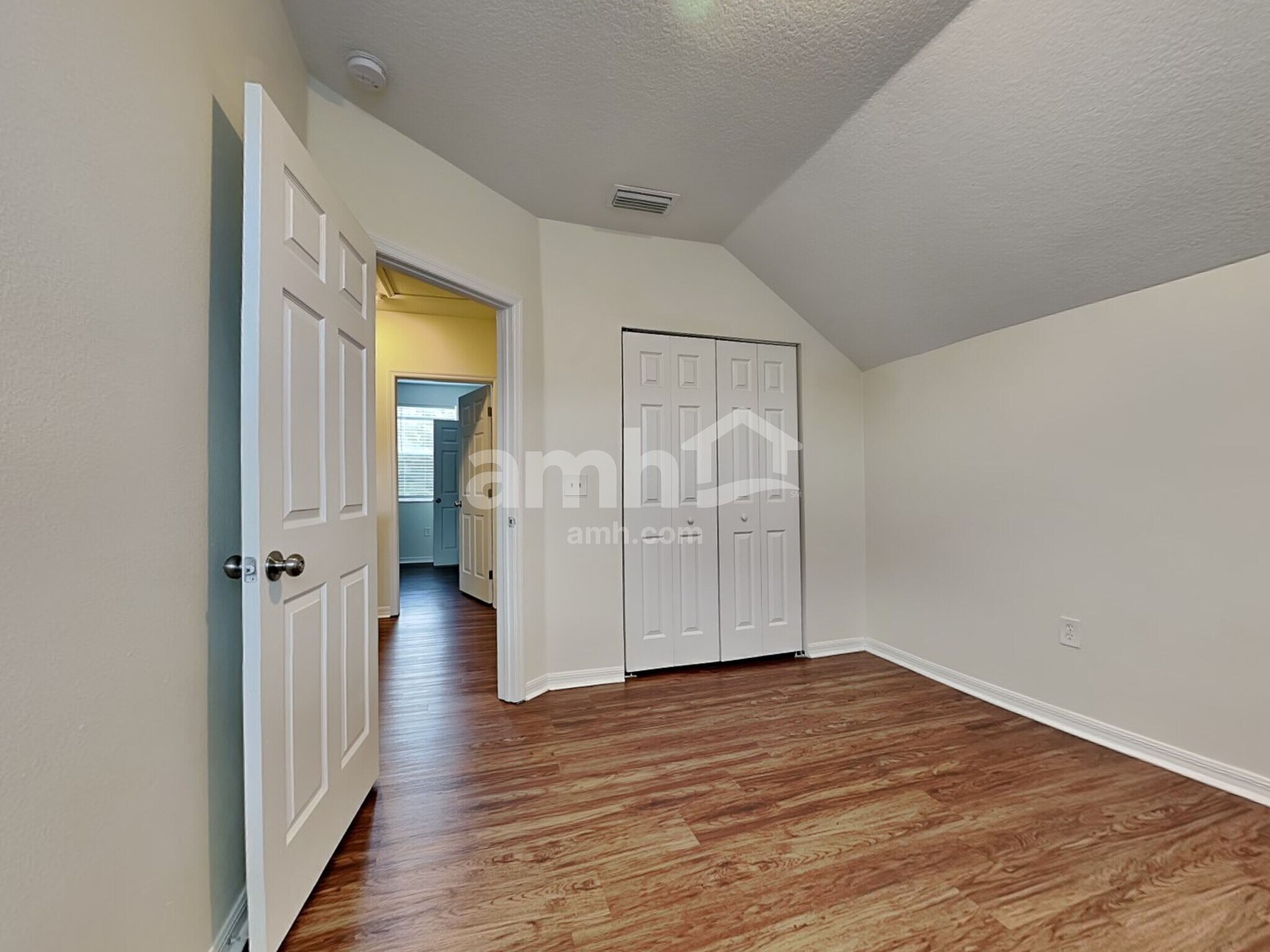 Building Photo - 10225 Summerview Cir