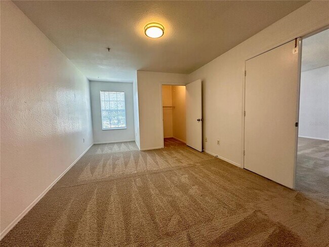 Building Photo - 1606 Columbia Arms Cir